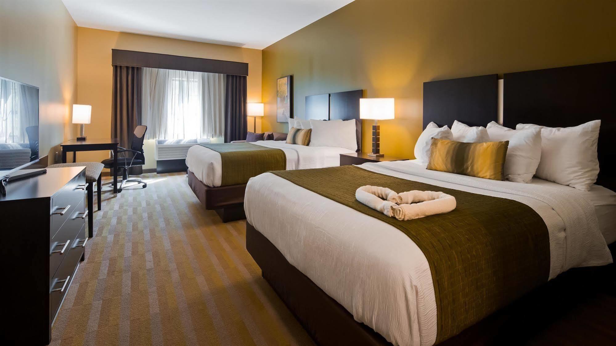 Best Western Plus Franciscan Square Inn & Suites Steubenville Exteriér fotografie